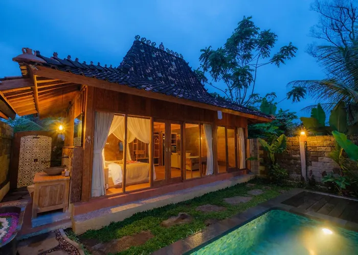 Ayuning Private Villa