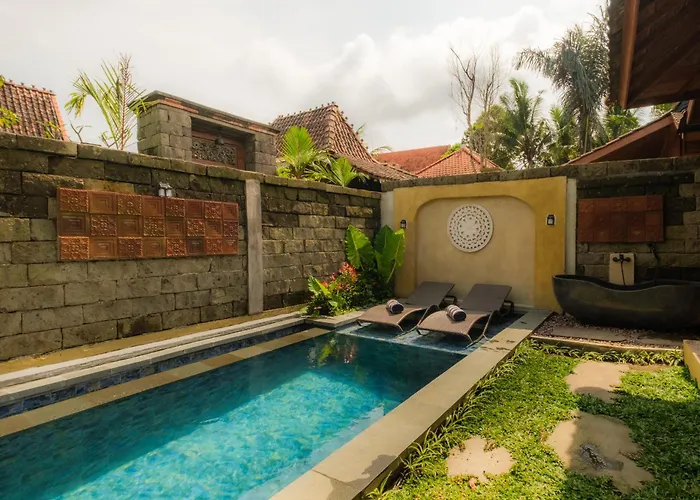 Ayuning Private Villa *