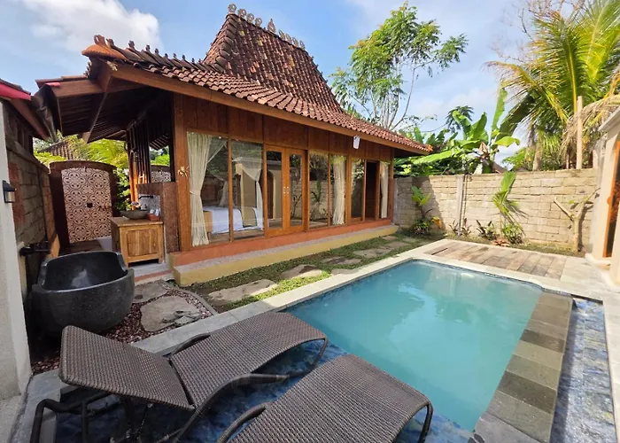 Ayuning Private Villa *