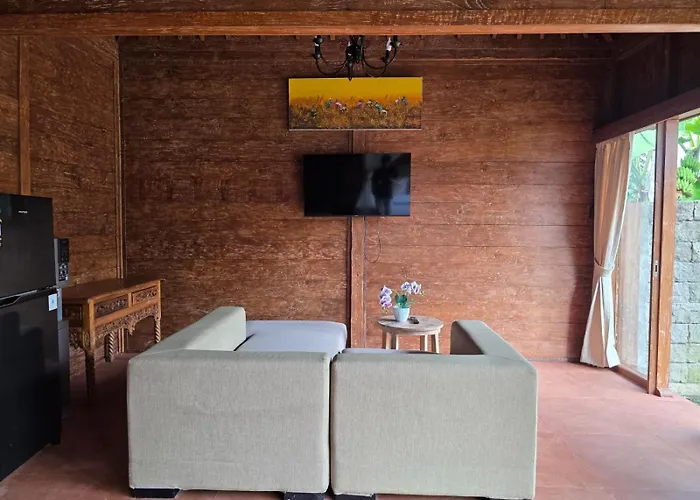 Ayuning Private Villa