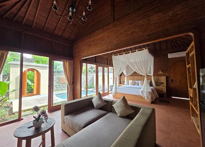 Ayuning Private Villa *