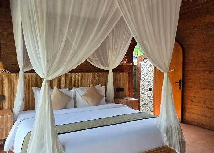 Ayuning Private Villa