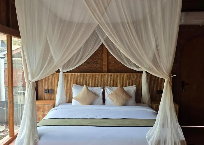 Ayuning Private Villa
