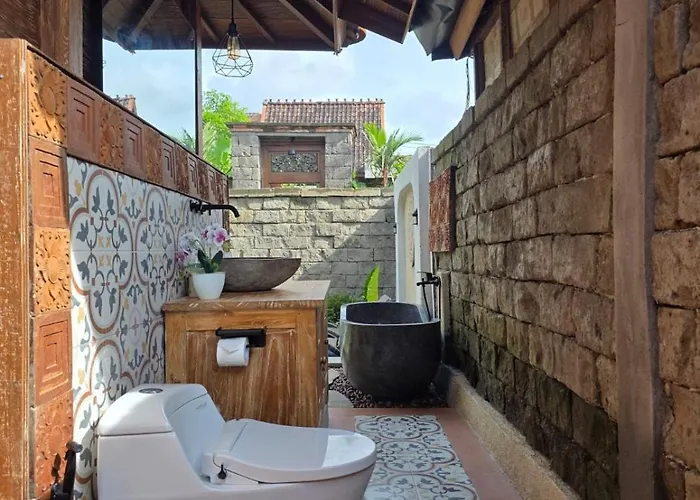 Ayuning Private Villa *