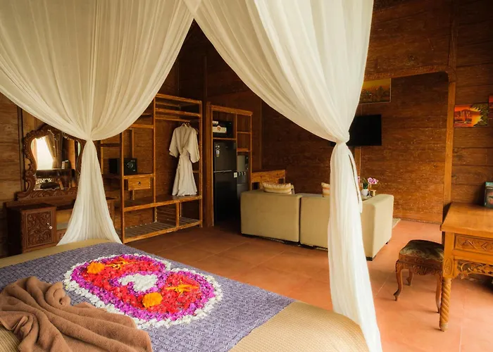 Ayuning Private Villa